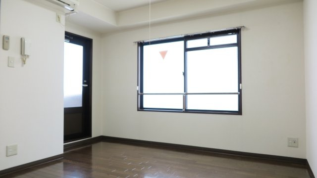 コレクション新町の洋室