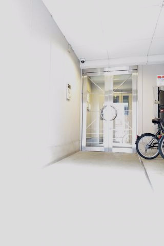 コレクション新町のエントランス