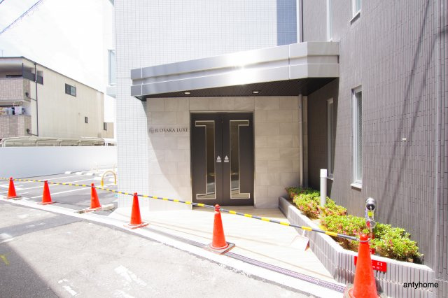 アール大阪リュクス　仲介手数料無料のエントランス