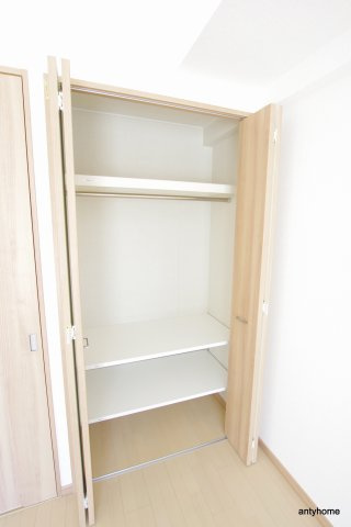 アール大阪リュクス　仲介手数料無料の収納