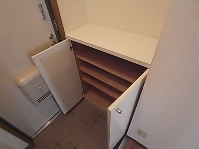 キャロル御影の玄関