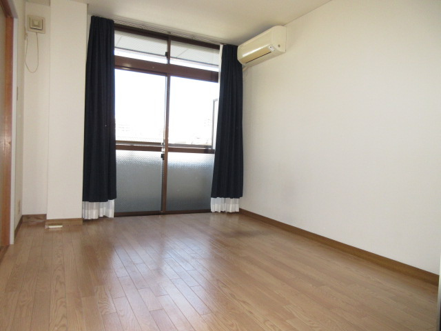 【洋室】 | メゾンドリバージュ