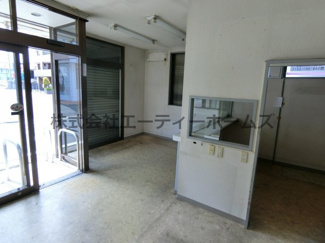 【玄関】 | 野口テナント | シンプルで使いやすい玄関です