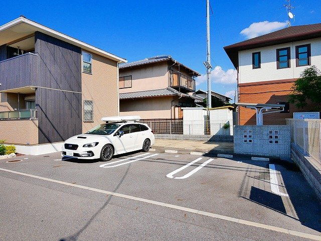 カーサ・リエット　アリア　Ｂの駐車場