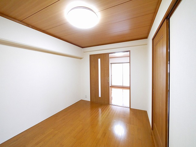 グランドハイツ森川の洋室|使い勝手のいい洋室です