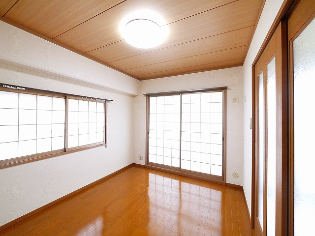グランドハイツ森川の洋室|ゆったりした洋室です