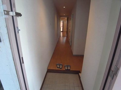 【玄関】 | YKハイツ大久保 | 玄関