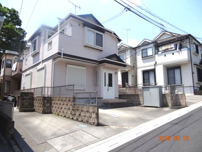 【前面道路含む現地写真】 | 当社管理／さいたま市緑区三室／全室南向き中古住宅 | 前面道路含む現地写真です