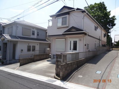 【前面道路含む現地写真】 | 当社管理／さいたま市緑区三室／全室南向き中古住宅 | 前面道路含む現地写真です