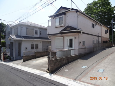 【前面道路含む現地写真】 | 当社管理／さいたま市緑区三室／全室南向き中古住宅 | 前面道路含む現地写真です