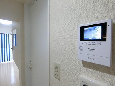 【セキュリティ】 | ハイランドハウス | 防犯対策に有効なカメラ付きインターホン！録画機能が付いているので留守中の訪問者まで確認できます♪