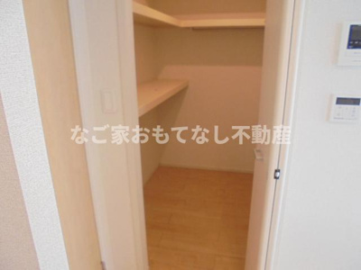 【収納】 | プラシード Ⅰ（鍋片） | 同型タイプ
