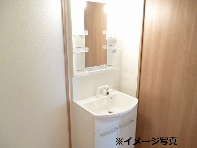 メゾンメルベーユ英賀保の独立洗面台