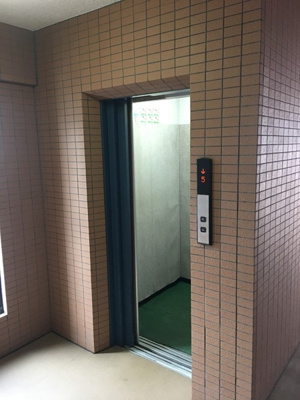 【エントランス】 | ノーブルコート | エレベーター