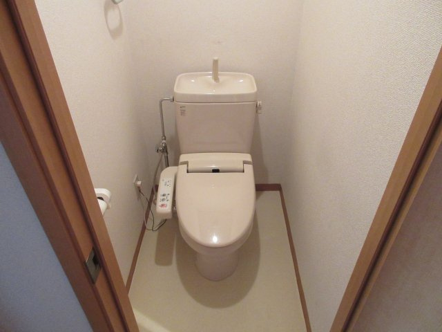 コーポエバーグリーンのトイレ