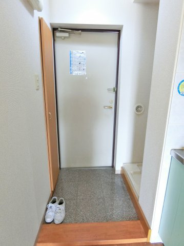 グリーンマンション雅ＡＢの玄関