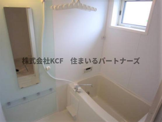 レクラデュクールの浴室|落ち着いた空間のお風呂です