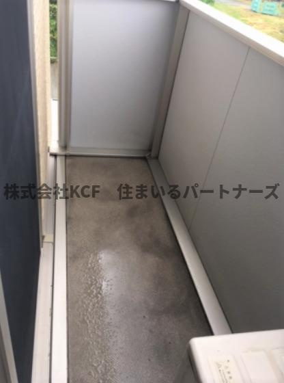 レクラデュクールのバルコニー|暖かな日差しのふりそそぐバルコニー