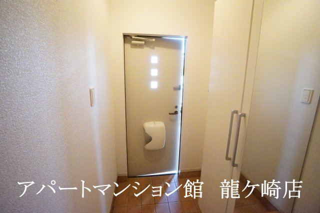 メゾンソレイユの玄関