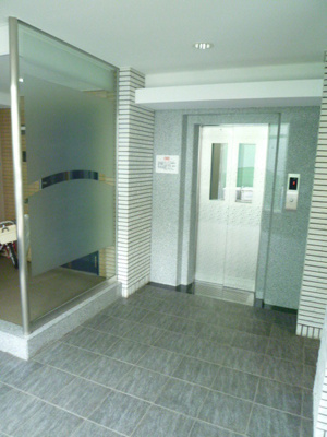 【エントランス】 | カーロヴィレッタⅡ | エントランス