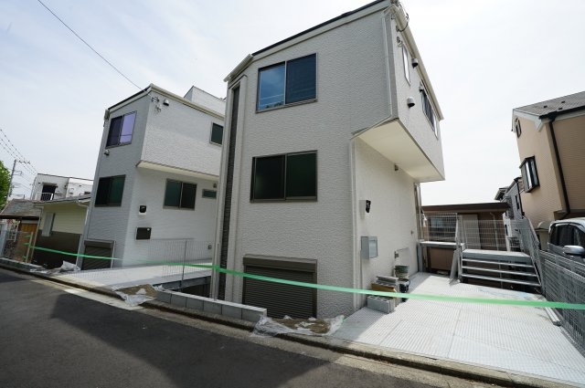 保土ヶ谷区和田町　全２棟新築戸建て【成約】の外観|保土ヶ谷区和田2丁目 全2棟の新築分譲住宅、1号棟です。