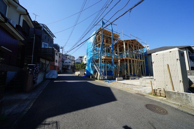 保土ヶ谷区今井町　全２棟新築戸建の前面道路含む現地写真