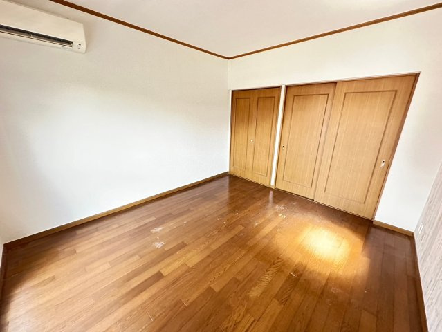 クイーンズパークの内装|内装は落ち着いています