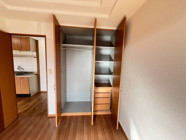 サン・ソレイユ西条　弐番館の内装