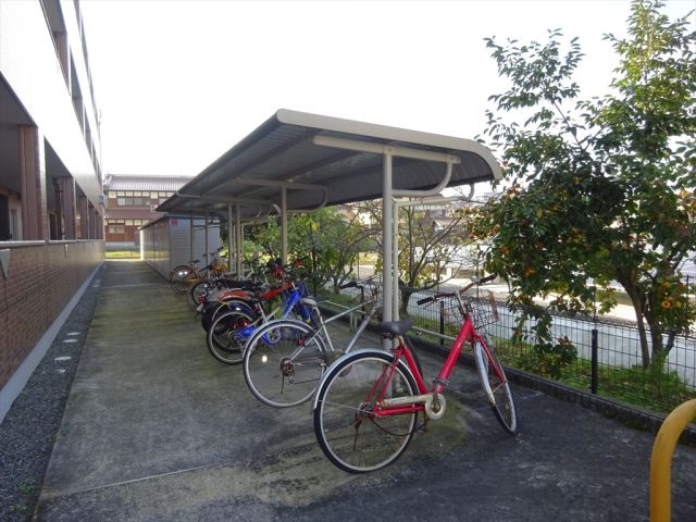 サン・ソレイユ西条　弐番館のその他共用部分|駐輪場