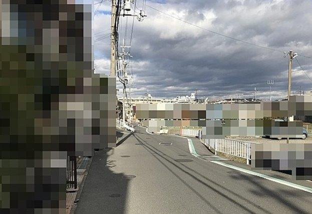 長尾元町7丁目　中古一戸建ての前面道路含む現地写真|前面道路