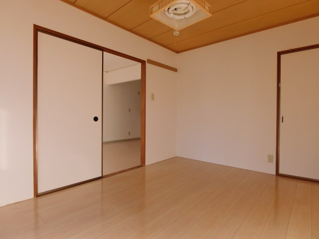 プリムローズの洋室