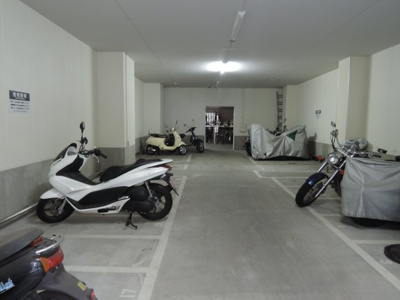 【その他共用部分】 | ブリリアタワー川崎 | バイク置場