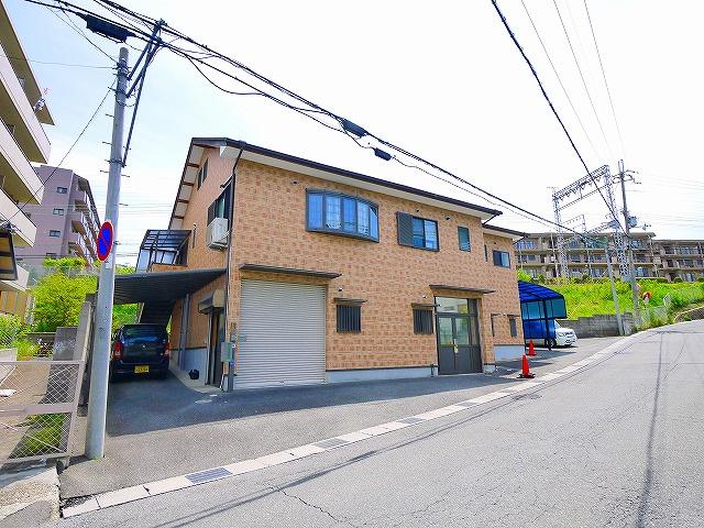 あやめ池北店舗事務所の外観