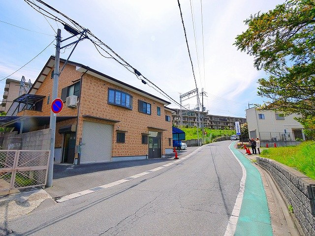 あやめ池北店舗事務所の外観