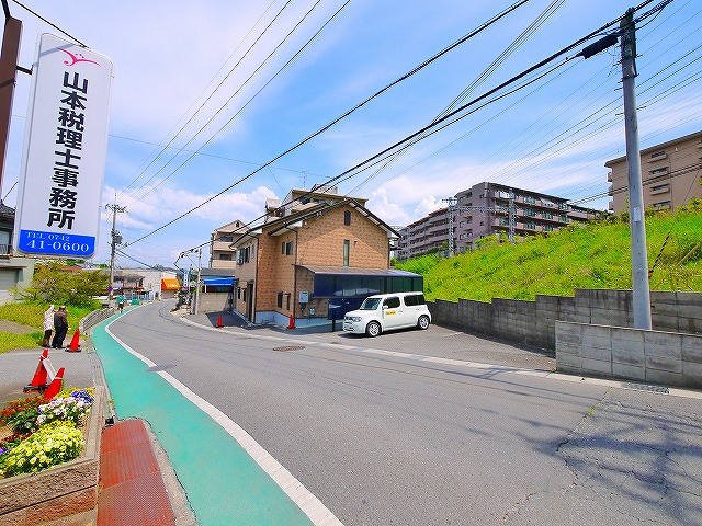 あやめ池北店舗事務所の周辺
