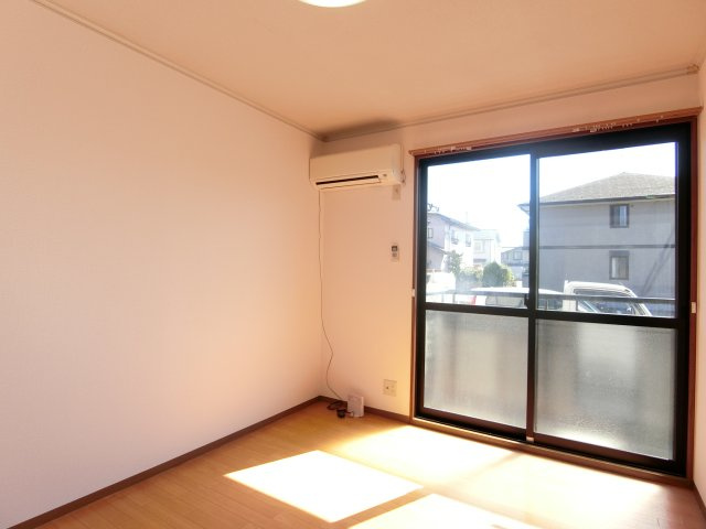 グッドワンの洋室