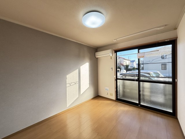 グッドワンの洋室