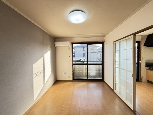 グッドワンの洋室