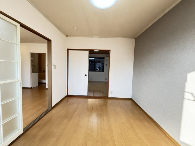 グッドワンの洋室