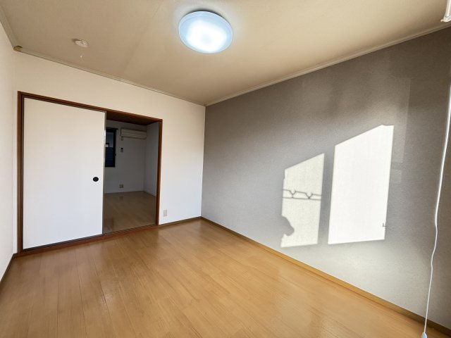 グッドワンの洋室