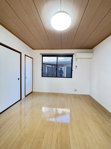 グッドワンの洋室