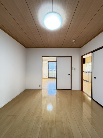 グッドワンの洋室