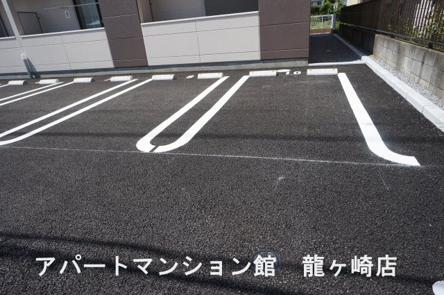 Soldiasの駐車場