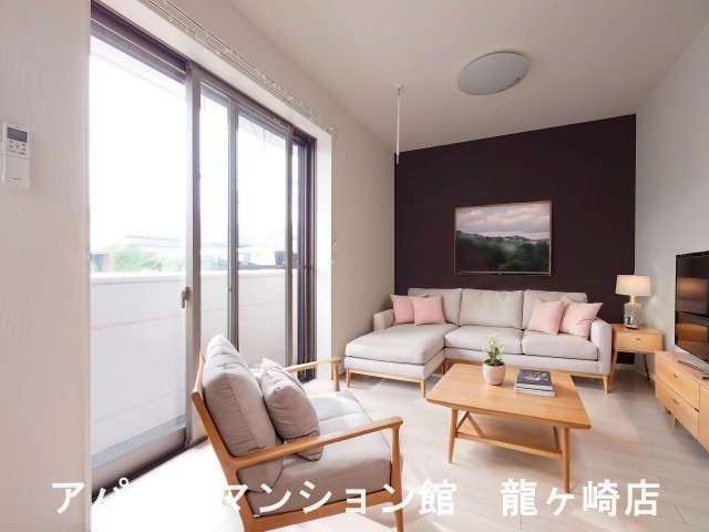 Soldiasの居間・リビング|CGで家具等を配置したものです。実際に家具等は含まれません。