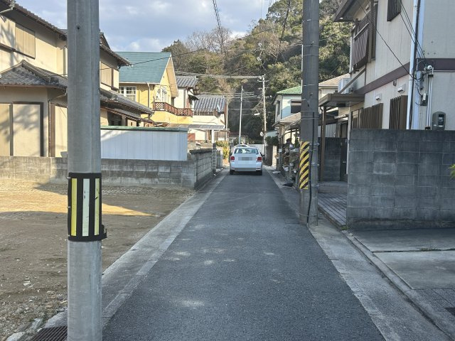 和歌山市東高松4丁目・土地・56522の前面道路含む現地写真