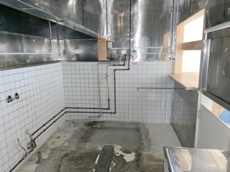 【内装】 | 東山田住居付き貸し倉庫 | 店舗バックヤード（９．１３㎡）