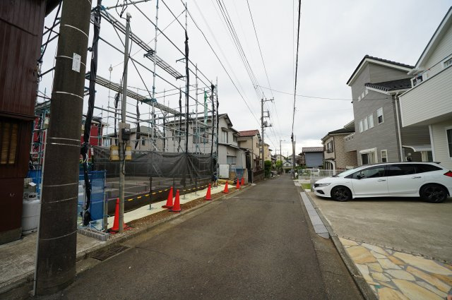 保土ヶ谷区上菅田町 　新築戸建【成約】の前面道路含む現地写真
