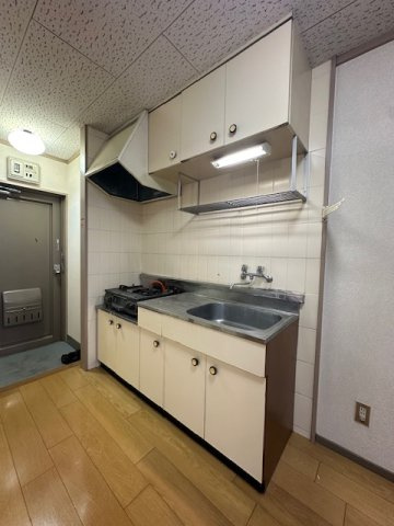 第一コーポ江頭のキッチン|お料理しやすいキッチンです