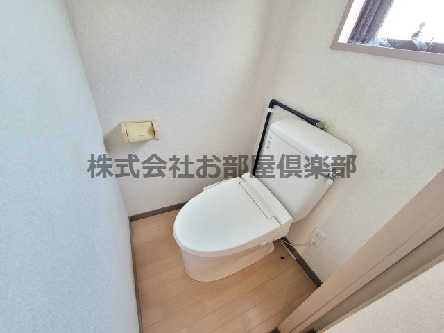 第一コーポ江頭のトイレ|ゆったりとした空間のトイレです