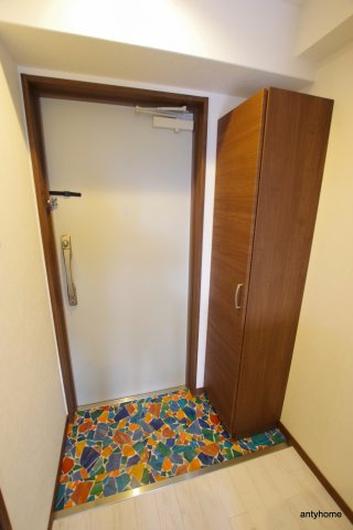 ウインズコート都島　仲介手数料無料の玄関